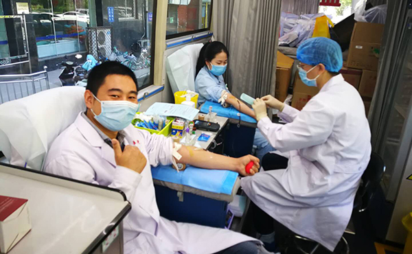 献血战疫情护佑生命,献血战疫为爱人加油