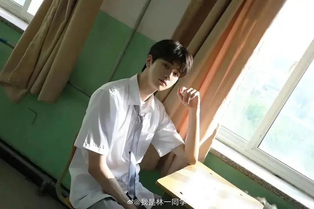 老东家送她出道，刚解散就解约反被爆料塌房瓜？