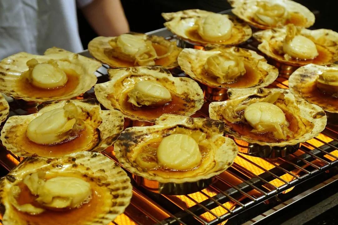 会跑路的扇贝你吃了吗,海鲜大咖活扇贝怎么处理干净