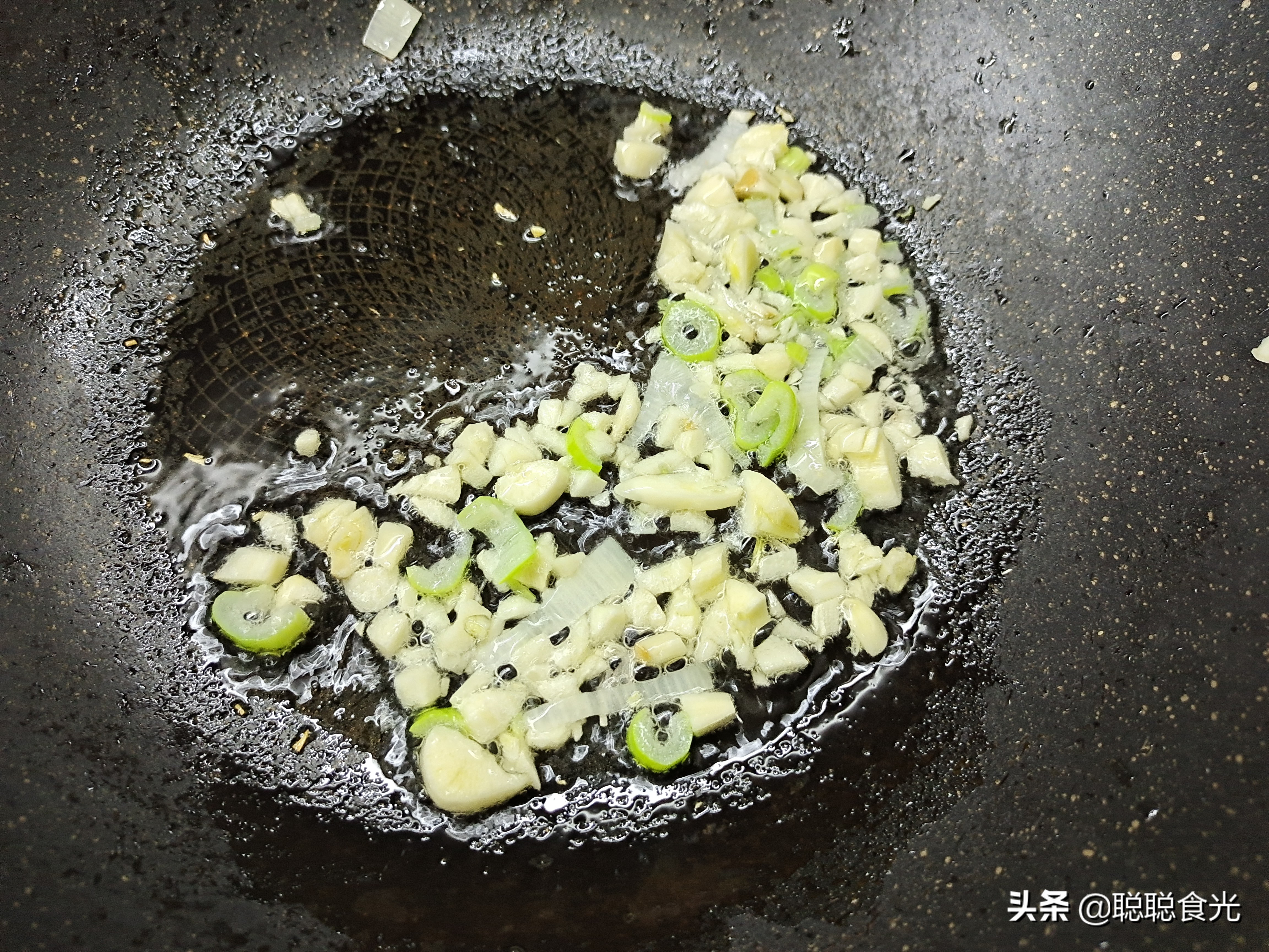 年夜饭吃四喜丸子盘子里放几个,年夜饭必备十种丸子