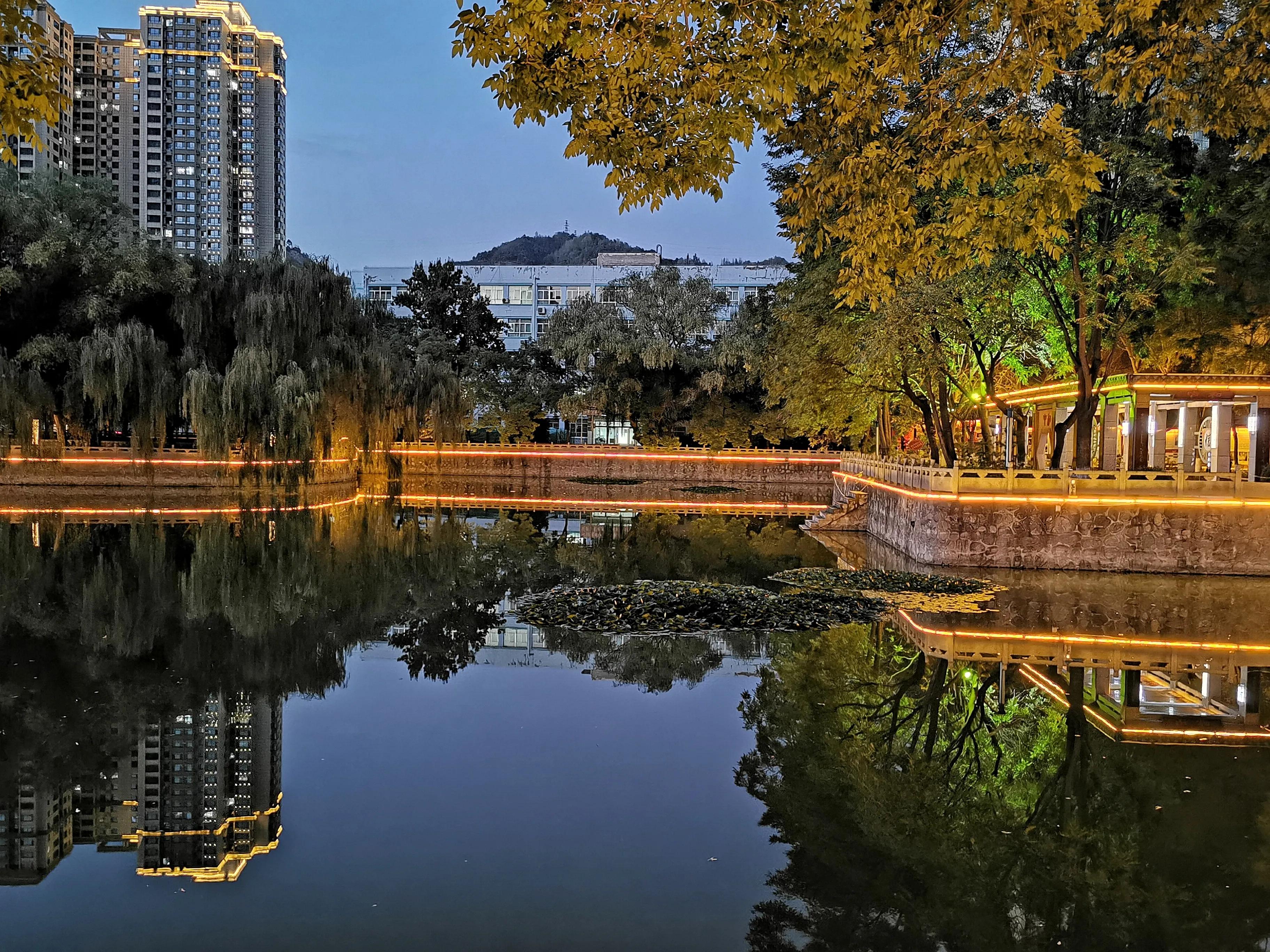 兰州军区总医院940医院,兰州军区总医院夜晚视频