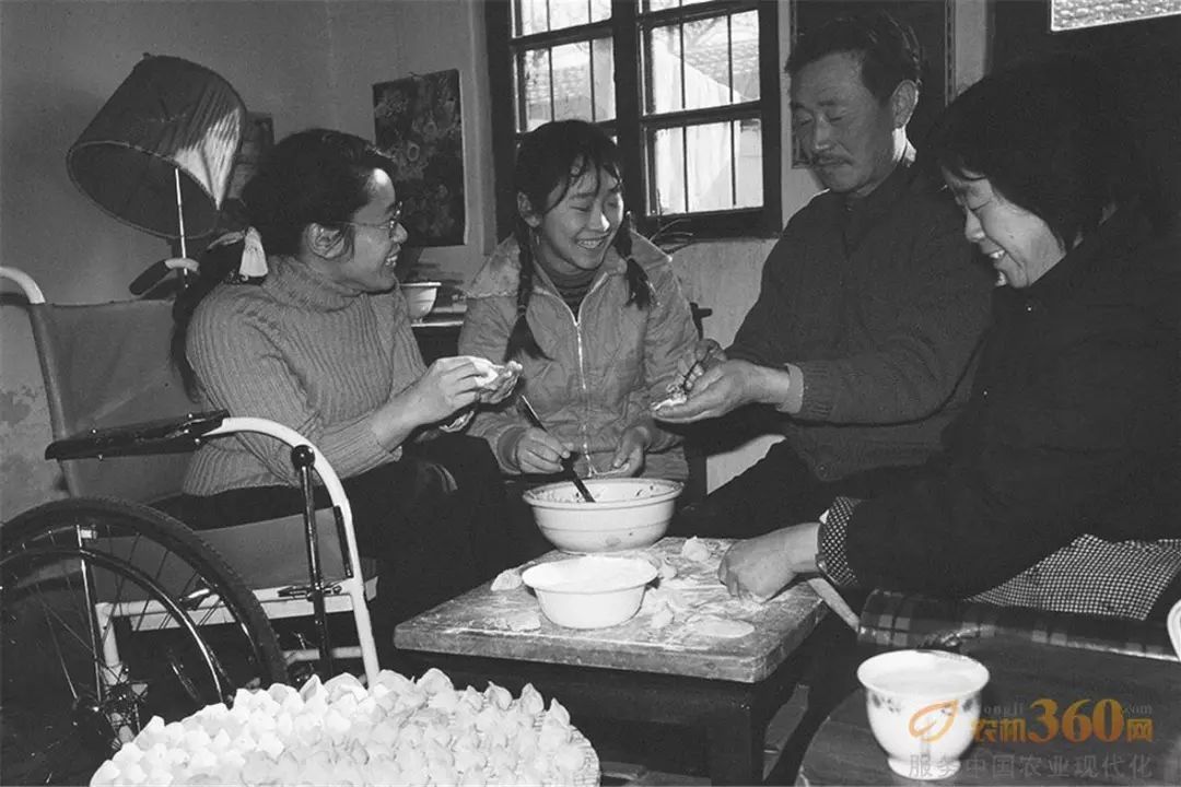 回忆童年8090过年情景,80后回忆童年过年真实视频