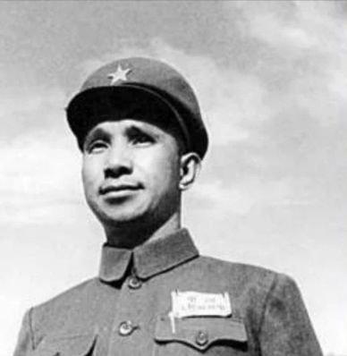 山东一老汉持有双枪七十多年,96岁山东老汉持双枪