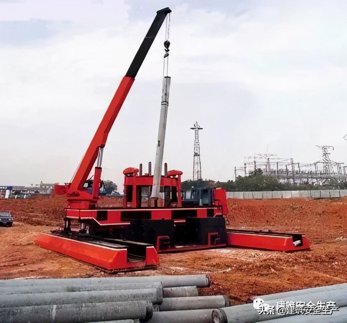 静力压桩为什么避免密集,静力压桩法施工先将桩压入多少米