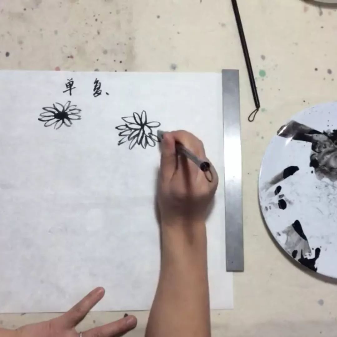 写意菊花画法图片,菊花国画写意画法视频