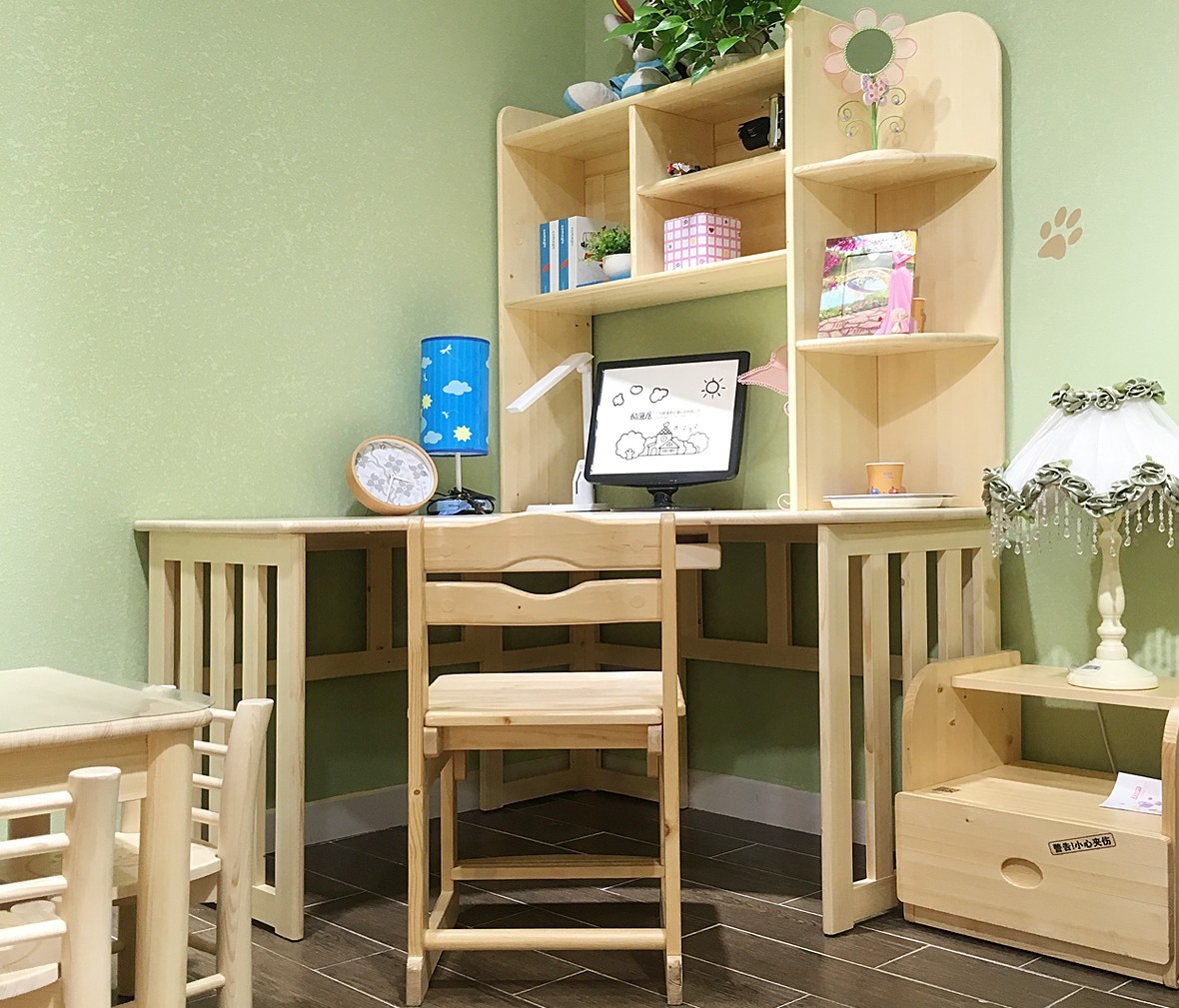 中国普通家庭多余的钱是哪来的,中国大部分家庭都很节约吗