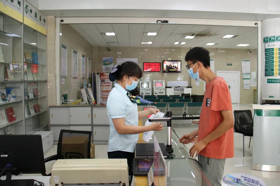 警医邮驾驶证换证业务收费吗,警医邮异地驾驶证期满换证