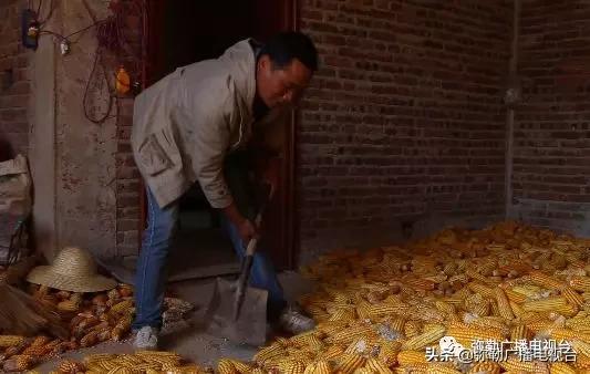 弥勒这一家子,穷!穷!富!富