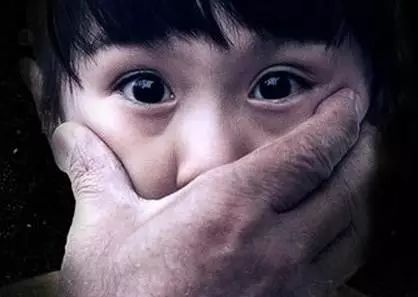 眼球被挖男孩案,孩子被拐走挖器官案例