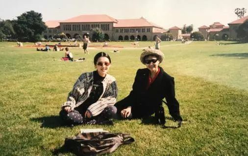 许晴52岁少女感十足,许晴52岁像25岁