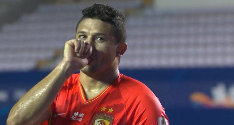 广州德比2番战,广州恒大最新比赛三比二逆转获胜