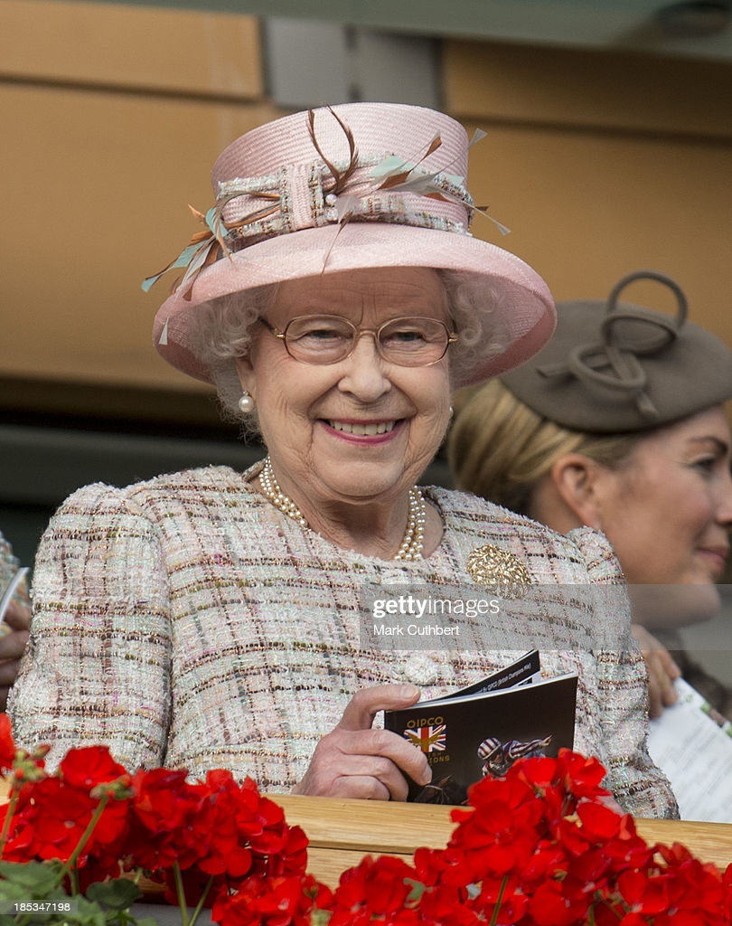 英国女王珠宝盘点,英国女王珠宝展示