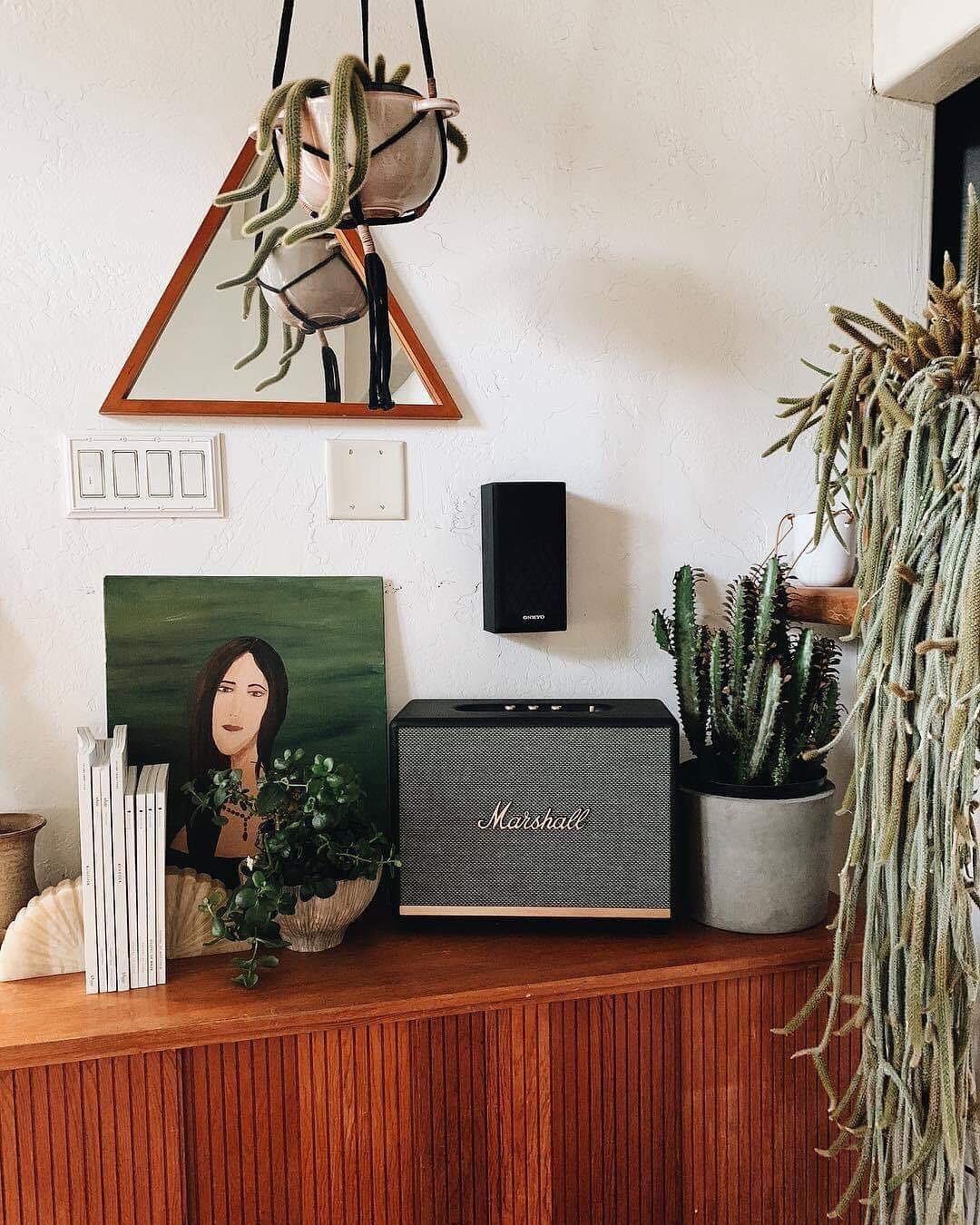 表面光鲜亮丽的时装编辑们，背地里竟然都在买这些？