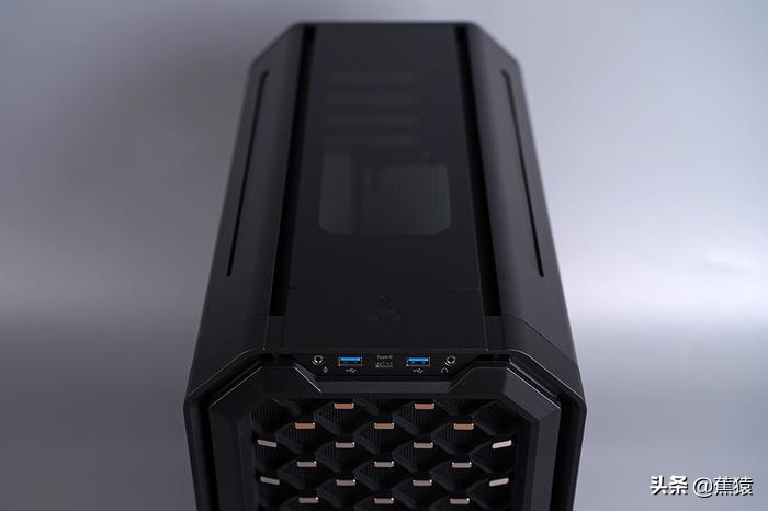 安钛克CUBEDRAK装机展示，11700+ROGB560-G+3080TI