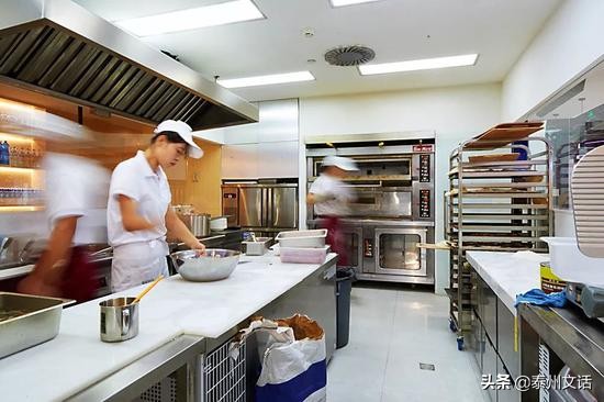 大公司食堂探秘：京东美食城、阿里未来餐厅、网易“猪厂”