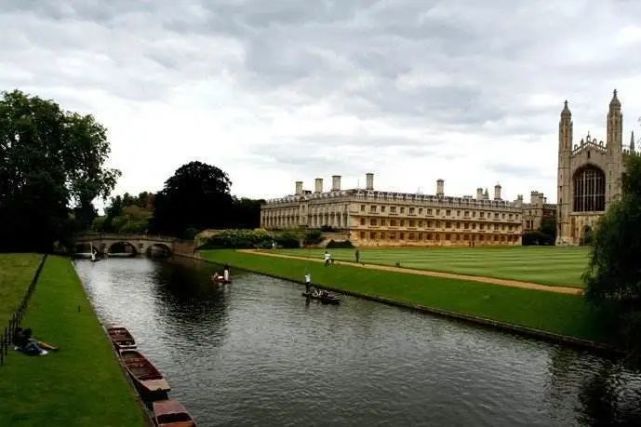 人文学科美国和英国大学,人文和社会类科学