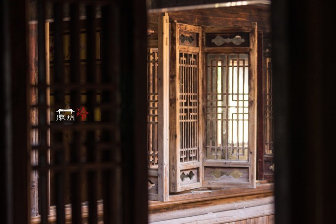 「徽州冷」宏村秋深晴少，友谊地久天