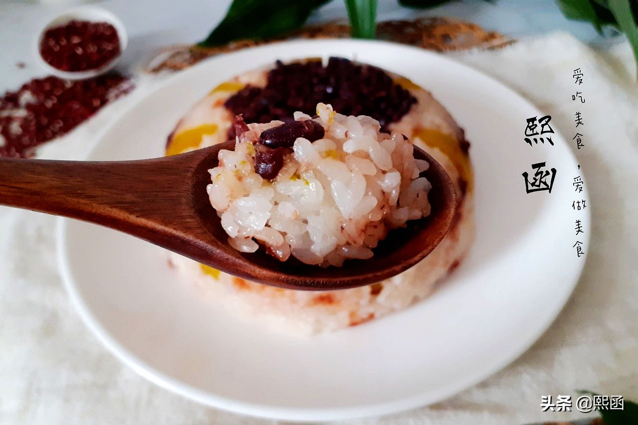 隔水蒸糯米饭最正宗的做法,清蒸糯米饭的做法电饭煲