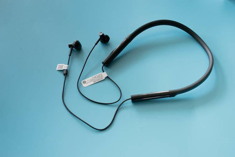 苹果耳机airpods3与百元耳机,颜值高有线耳机百元耳机