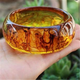 琥珀原形毕露怎么辨认,辨别有虫琥珀真假的方法