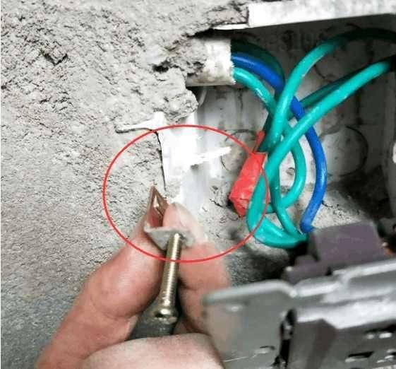 厕所怎么防漏电,日本漏电保护器