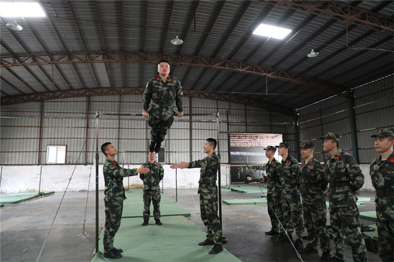 10人圆梦军校成功秘诀看这里,四十七名战士喜圆军校梦