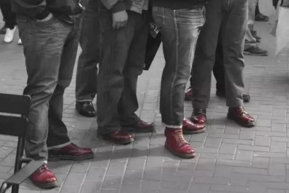 欧阳娜娜有多喜欢马丁靴,欧阳娜娜最新马丁靴