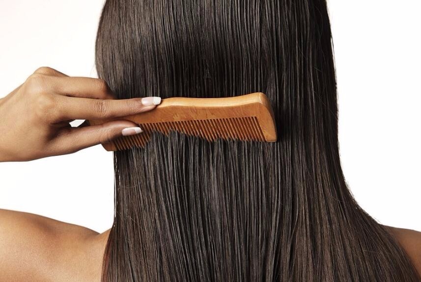 梳子很脏了怎么清理,梳子太脏了怎么清理