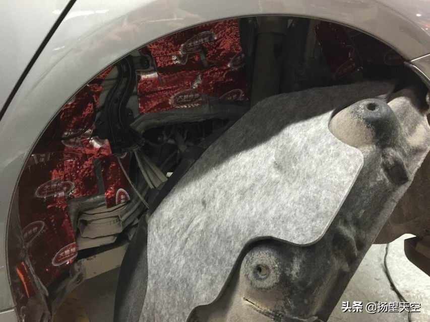 奔驰c隔音怎么样,奔驰glc300的隔音效果