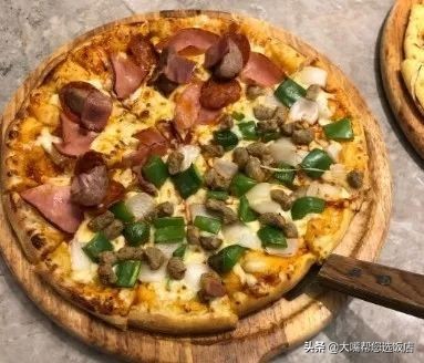 #吃遍大连#披萨的诱惑！一个蕴藏着芝士力量的神物