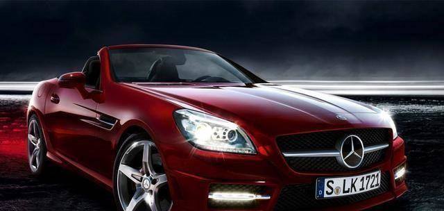 汽车发动机舱脏东西,汽车发动机舱为什么容易脏