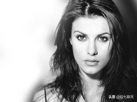 维埃里8年换了10个俱乐部,23岁维埃里近况