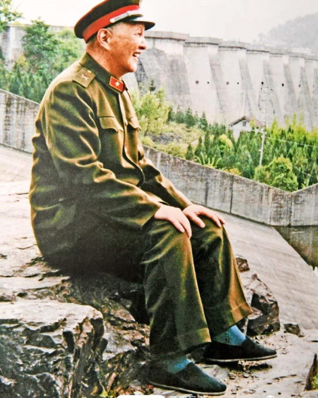 中国唯一“六星上将”，老婆100岁高龄，儿子不是省长便是少将