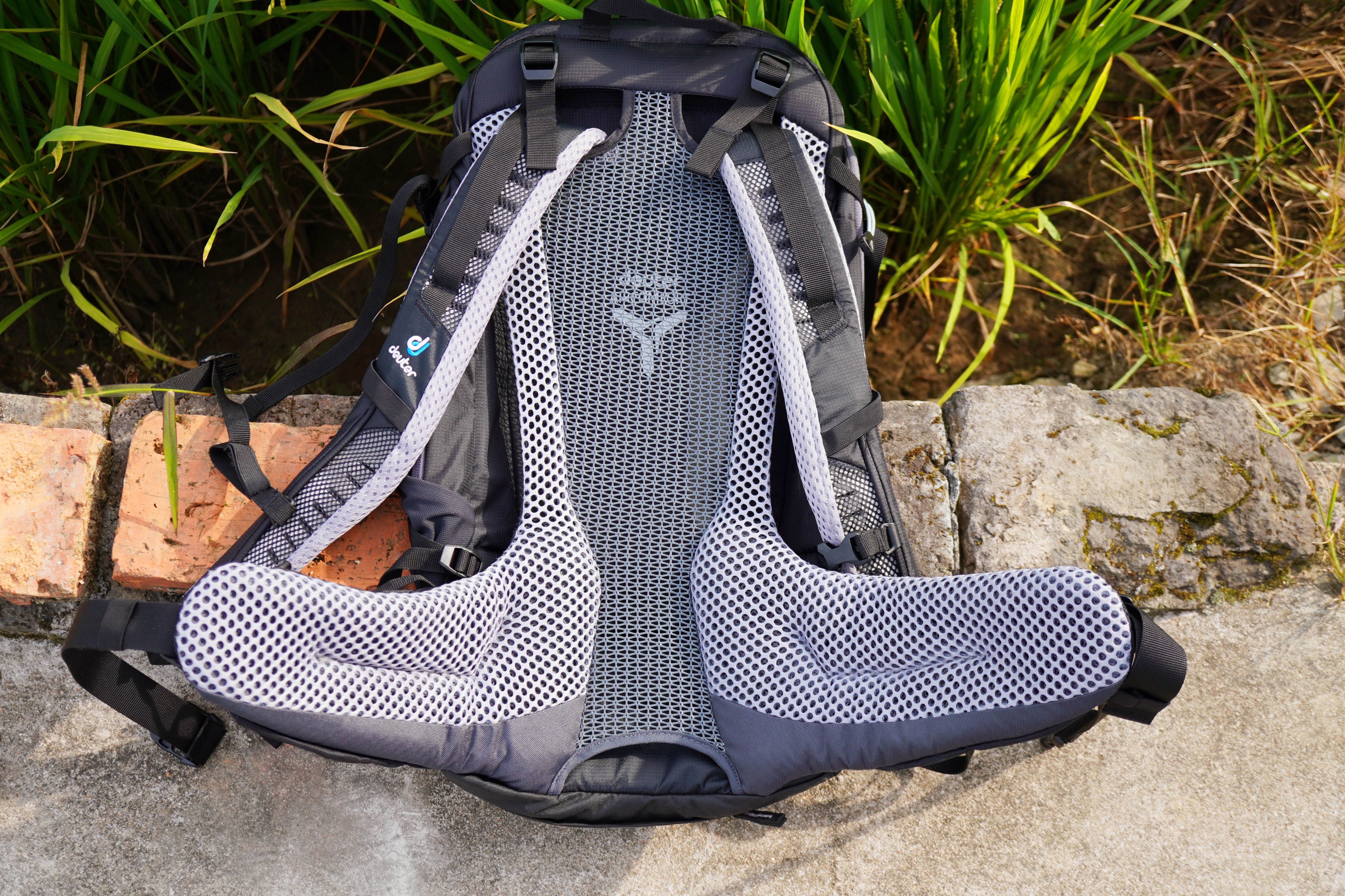 有容乃大，轻便上身——多特福特拉HIKING徒步旅行28L双肩背包