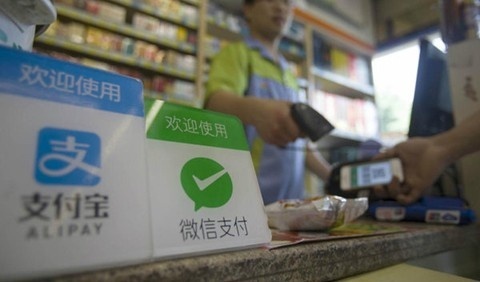 在国外旅游用什么支付宝,出国旅游用支付宝微信支付划算吗