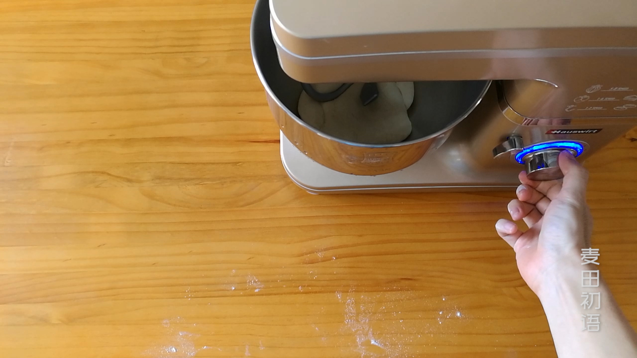 香味十足的奶香馒头，超级松软有弹性，不坑洼不缩皱的秘密都在这