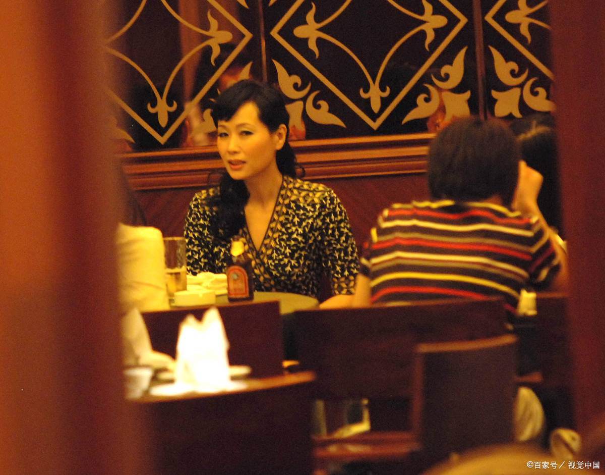 妻子伙同情妇骗取丈夫钱财犯法,丈夫骗取国家财产