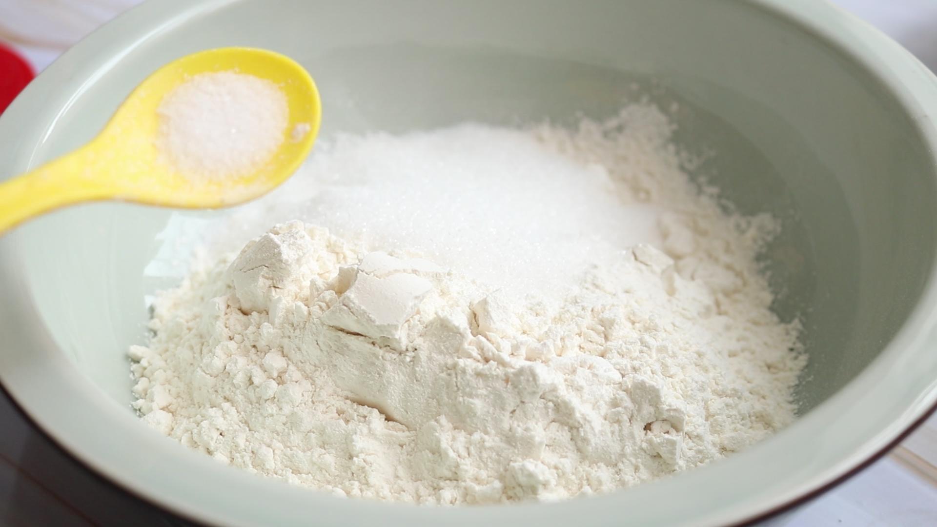 吐司不要黄油的做法,450克手撕吐司没办法揉成薄手套膜