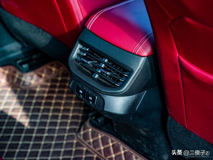 国民神车哈弗h6实用性,大众选车