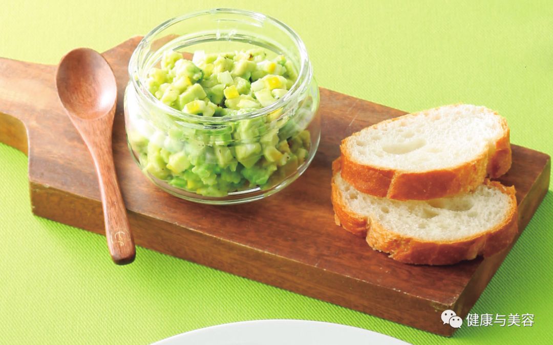 angelababy的爱心早餐怎么做,angelababy牛油果