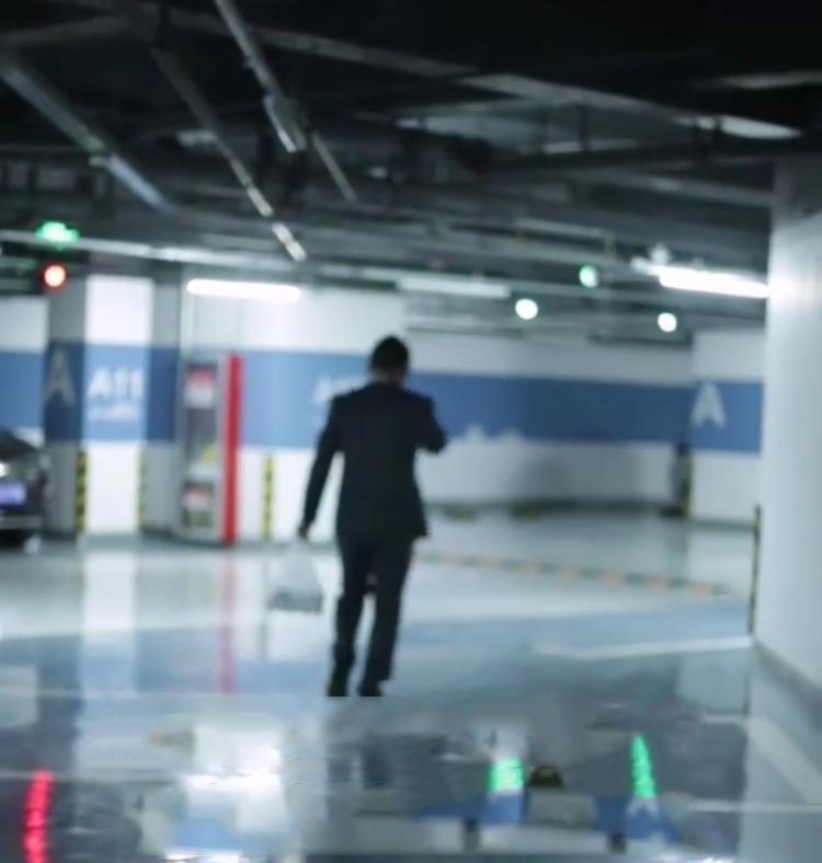 43岁外卖员送餐时猝死仅赔两千,48岁南京外卖员猝死