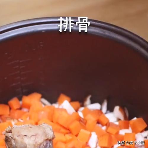 简单排骨饭的做法电饭煲,家庭版排骨焖饭电饭煲的做法