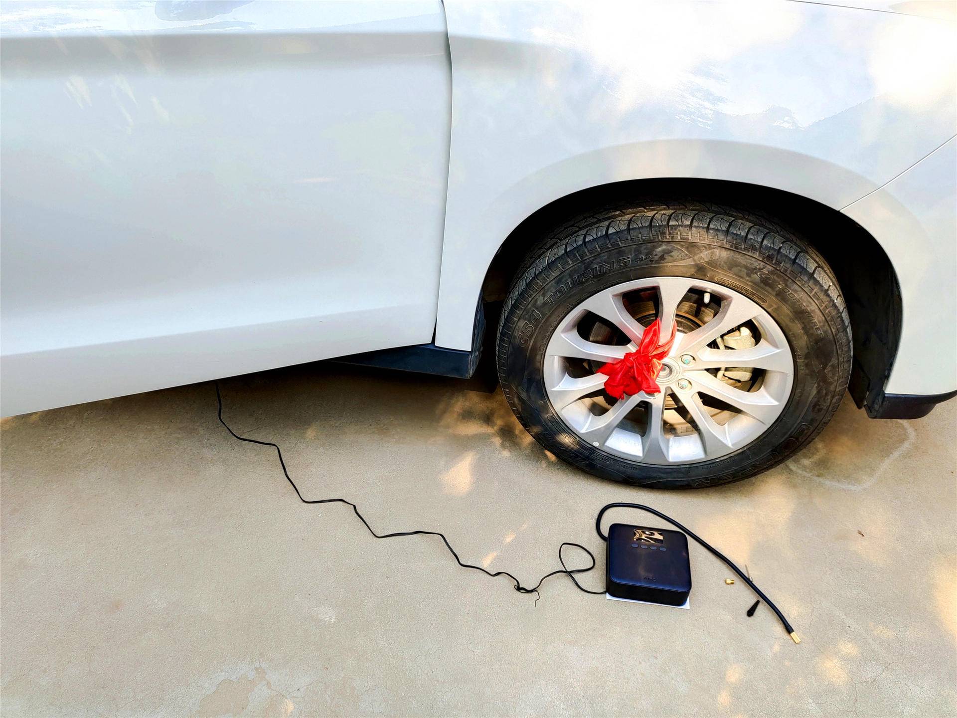 新手车载充气泵推荐,充气泵一键快速充气老司机必备