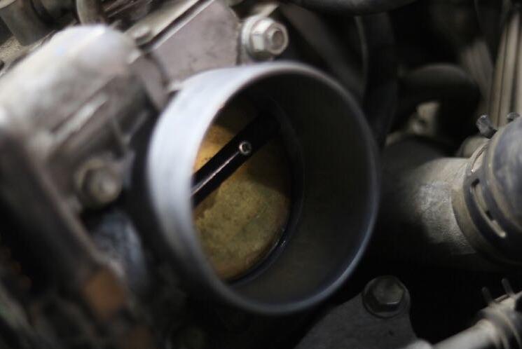 老车翻新：修复2005年凌志LS430，V8自吸大排量，一代神话再复活