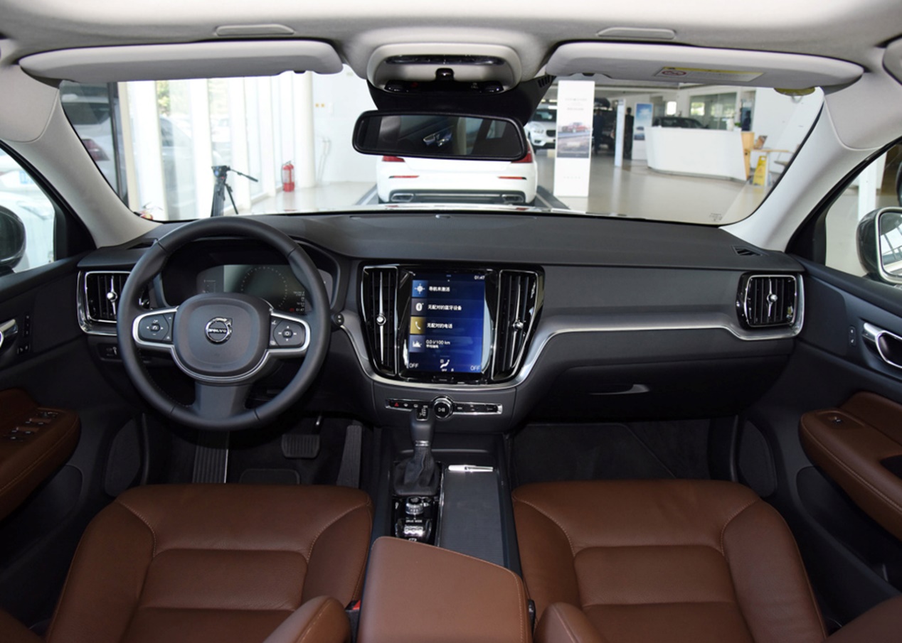 全新沃尔沃v60实拍图曝光,全新沃尔沃v60曝光