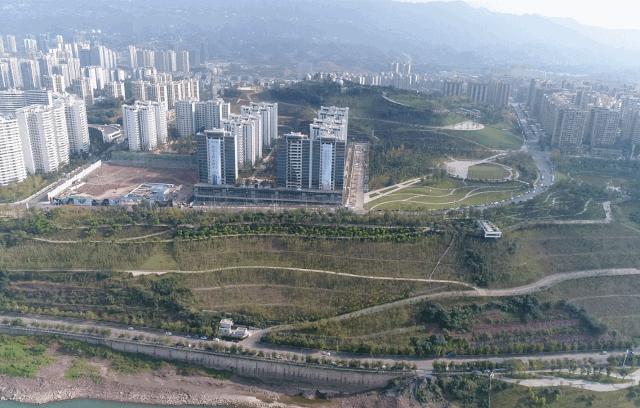 宜宾新高铁站进度,宜宾翠屏区高铁东站站房修建情况