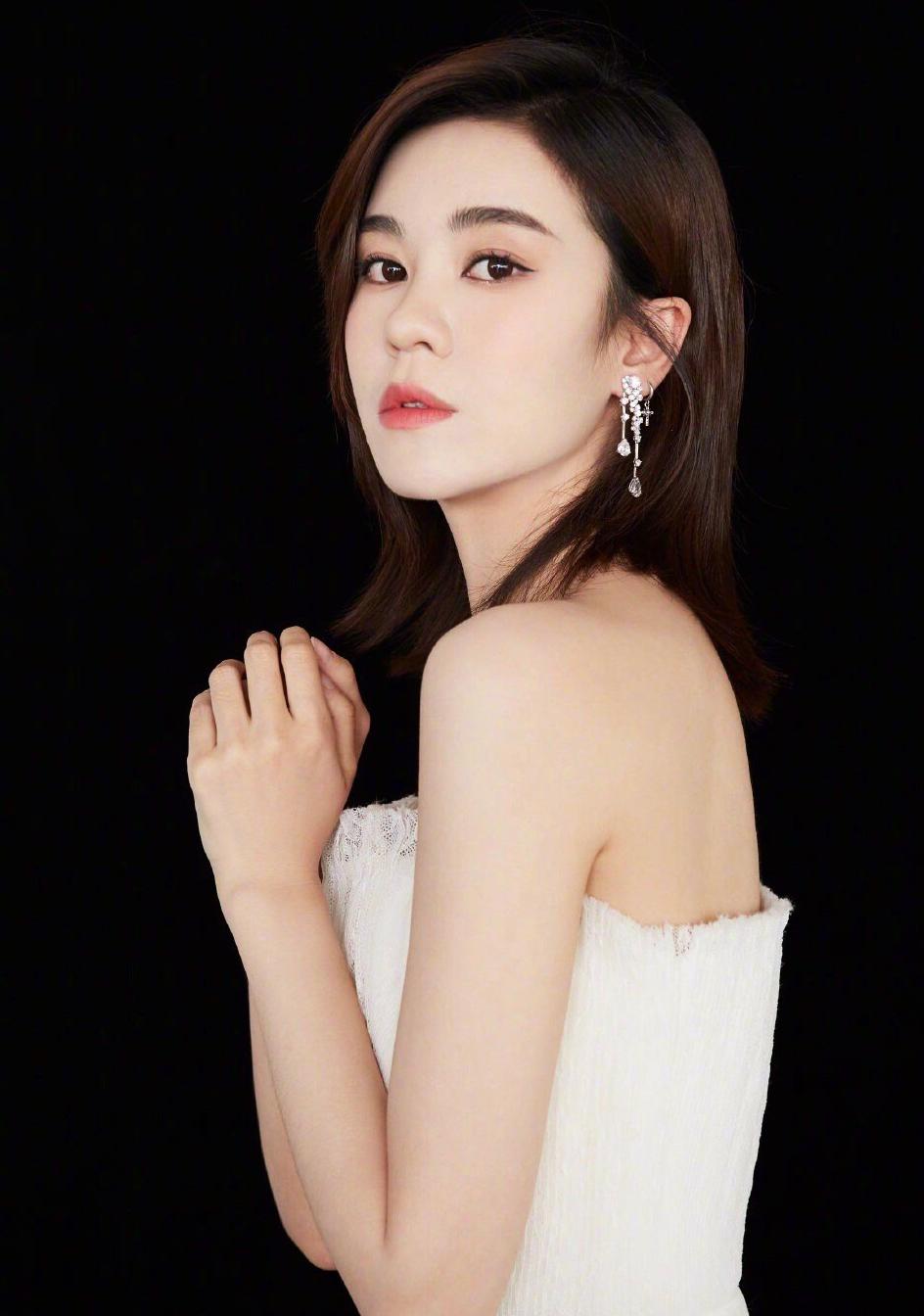 郁可唯被扔荧光棒是哪场,岱山音乐节郁可唯被扔荧光棒