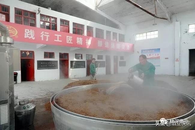 传统工艺纯粮酿造零添加高粱原浆,纯粮原浆传统工艺酒古法酿造