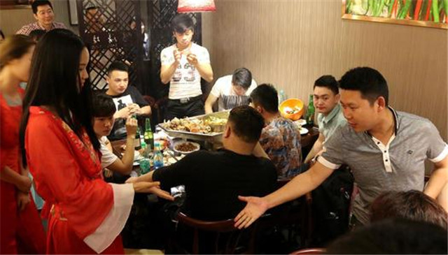 五魁首八匹马行酒令,划拳行酒令五魁首什么意思