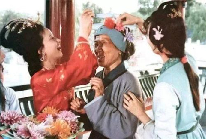 红楼梦中最漂亮的女人谁排第一,红楼梦中最精明的女人是谁